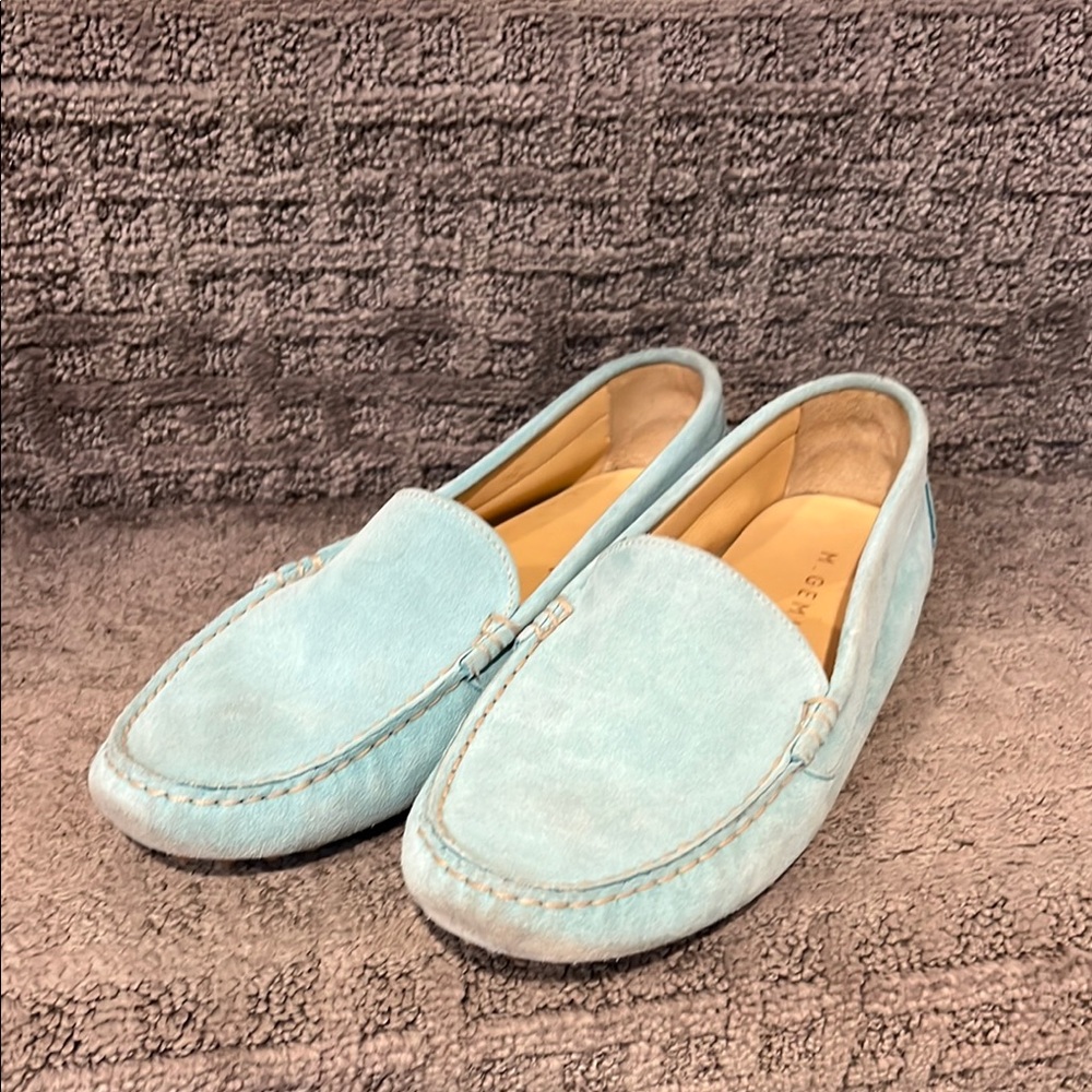 M. Gemi Blue Suede Loafers Flats Drivers Mocs 39.5 baby blue